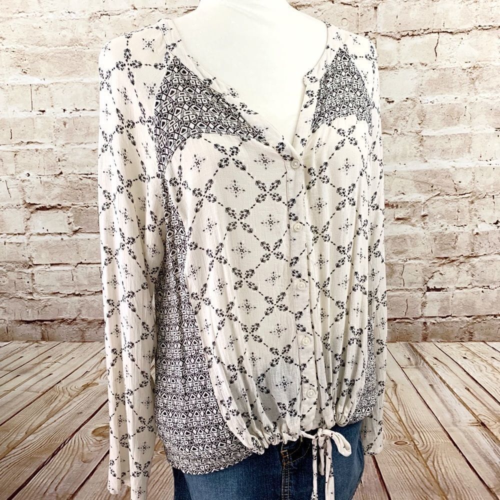 Lucky Brand boho tie front blouse